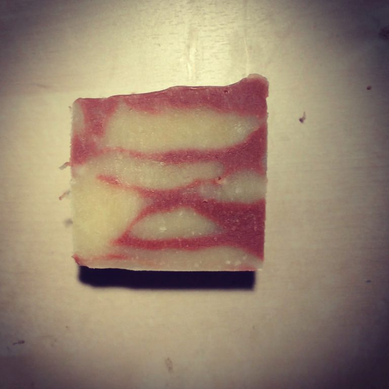 Savon bio doux – Géranium & Argile rouge – Nous Le Savons